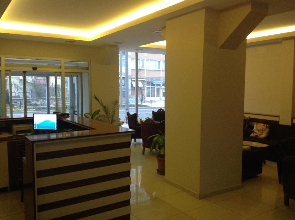 אודיירן Isik Hotel מראה חיצוני תמונה