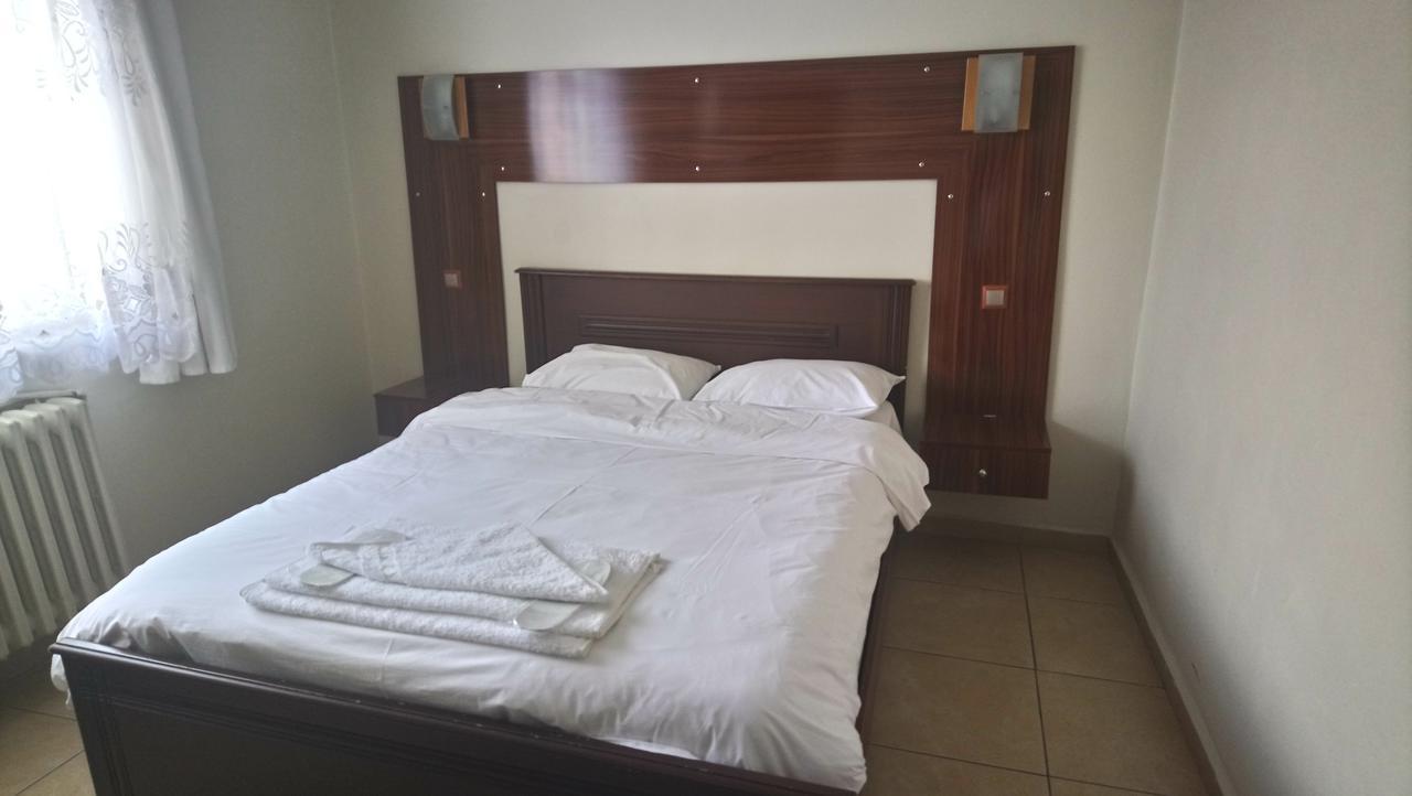 אודיירן Isik Hotel מראה חיצוני תמונה