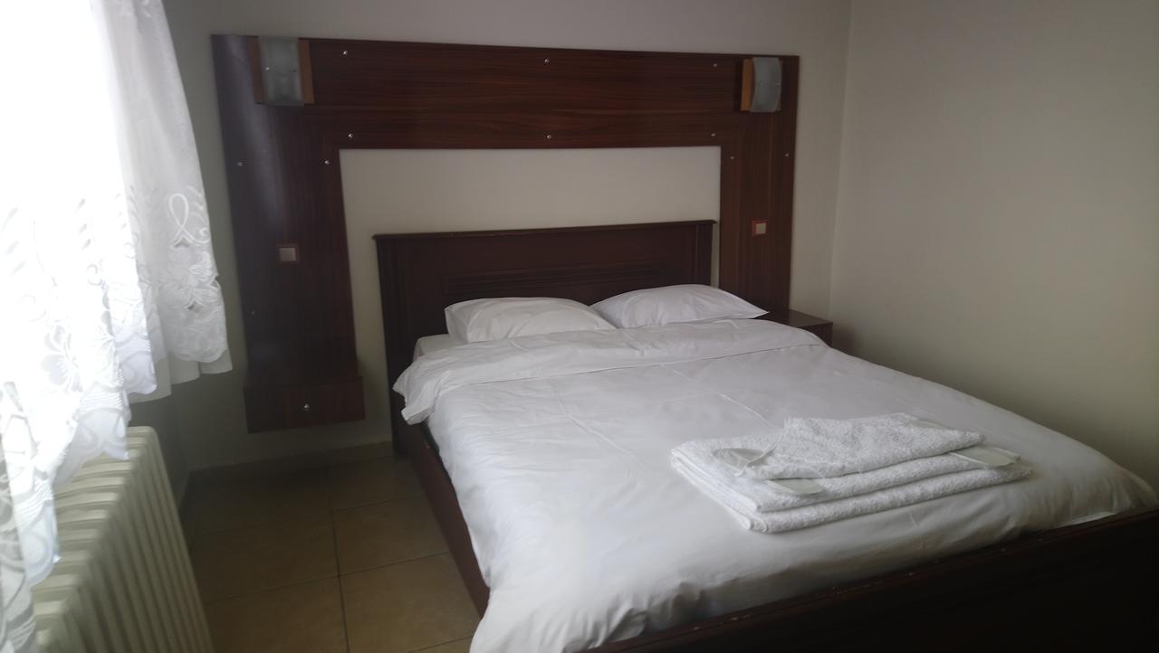 אודיירן Isik Hotel מראה חיצוני תמונה